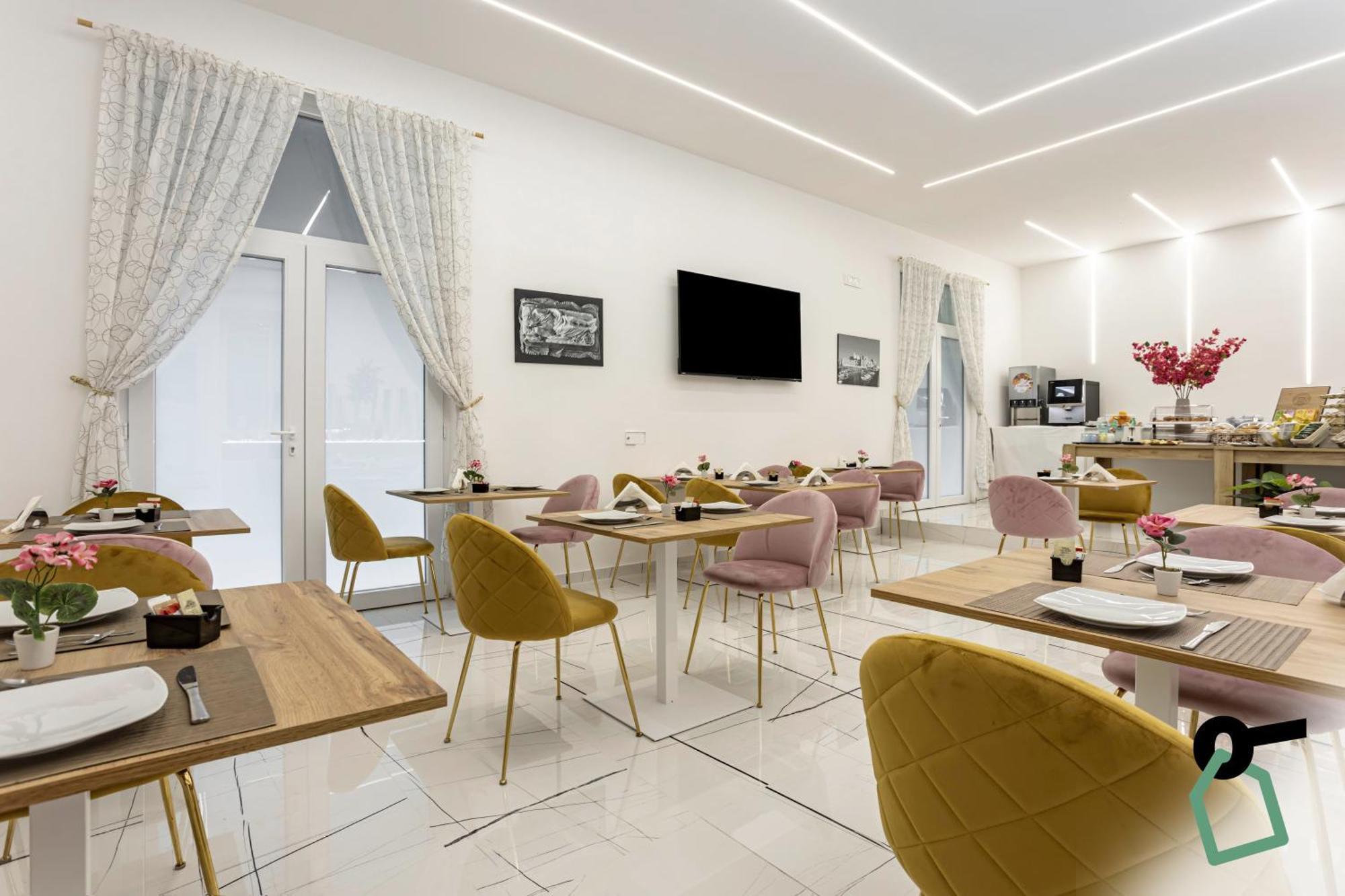 Hotiday Room Collection - Napoli Sant'Arcangelo المظهر الخارجي الصورة