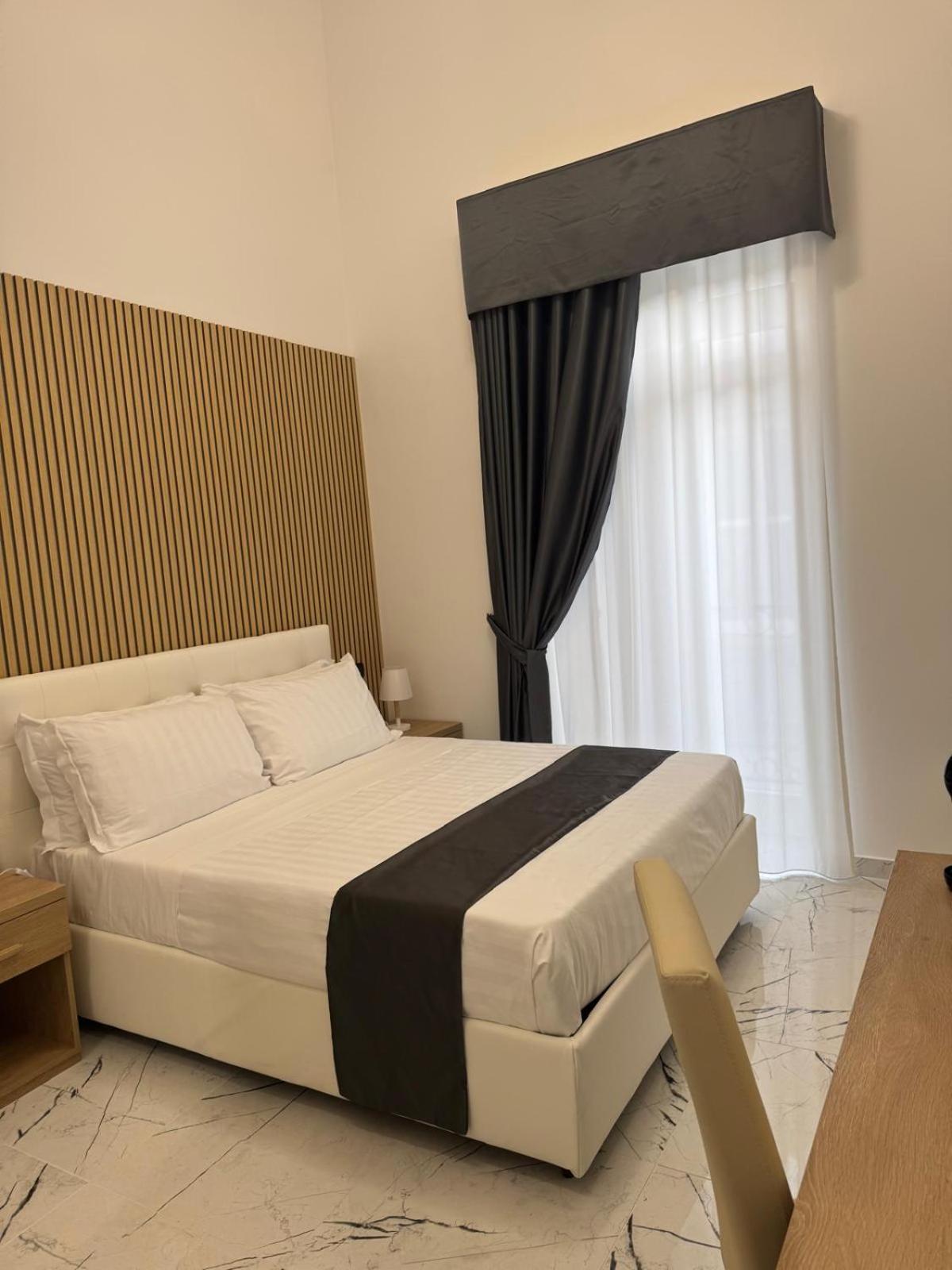 Hotiday Room Collection - Napoli Sant'Arcangelo المظهر الخارجي الصورة