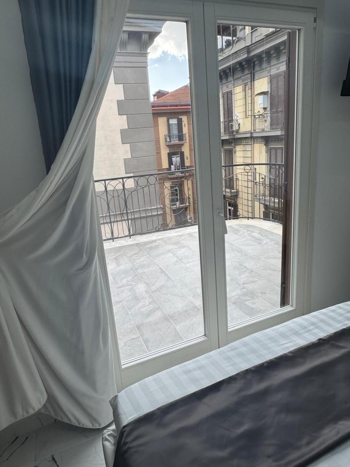 Hotiday Room Collection - Napoli Sant'Arcangelo المظهر الخارجي الصورة