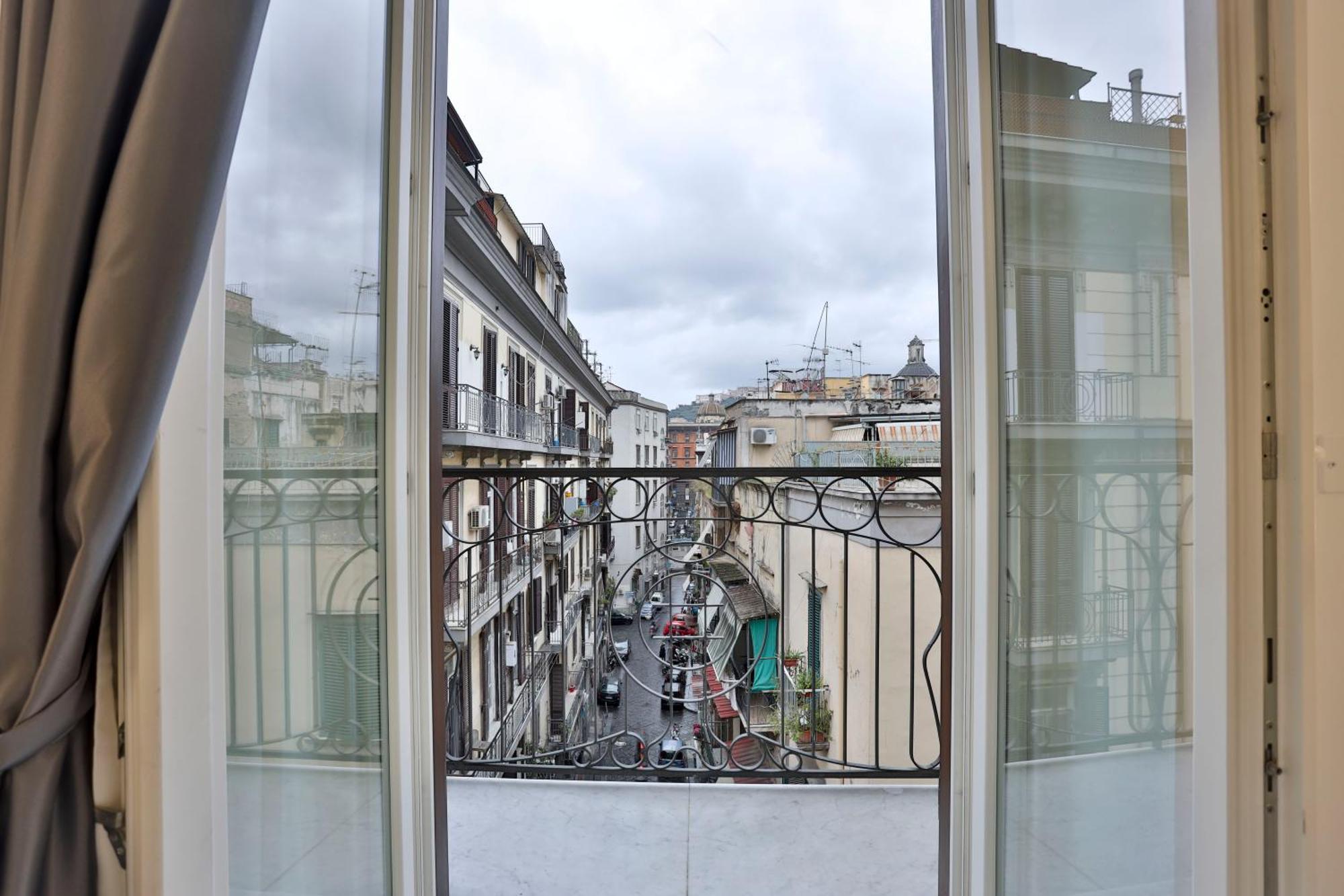 Hotiday Room Collection - Napoli Sant'Arcangelo المظهر الخارجي الصورة